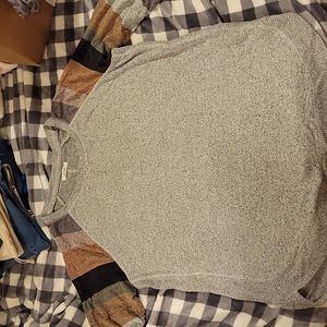 Maurices Quarter length thin sweater Size Large